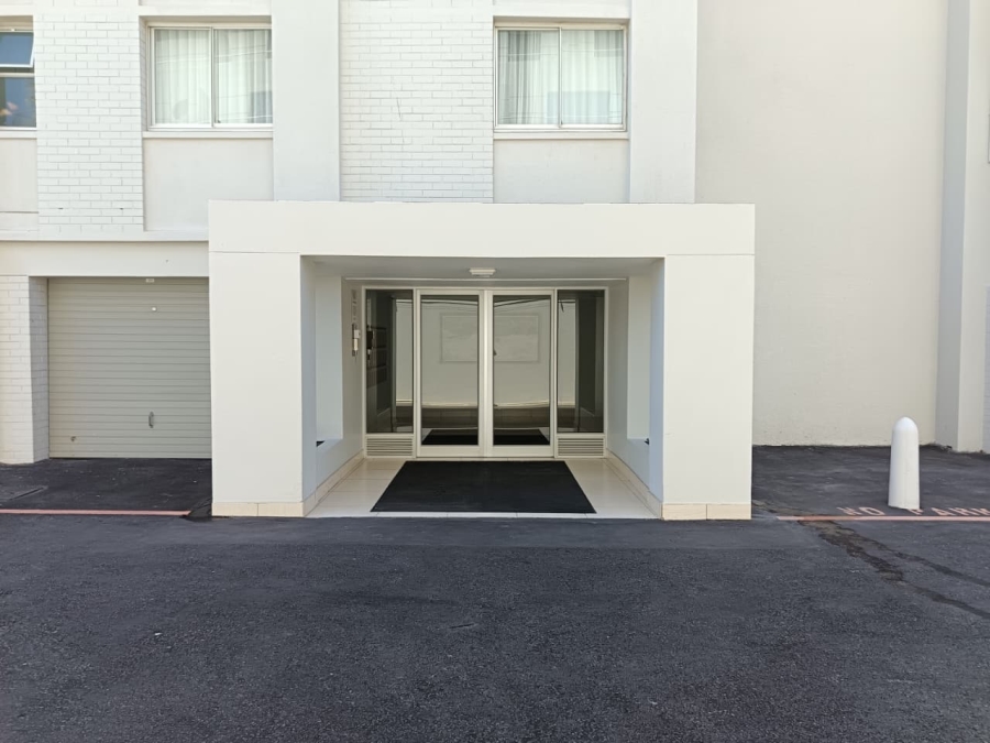 2 Bedroom Property for Sale in Mouille Point Western Cape